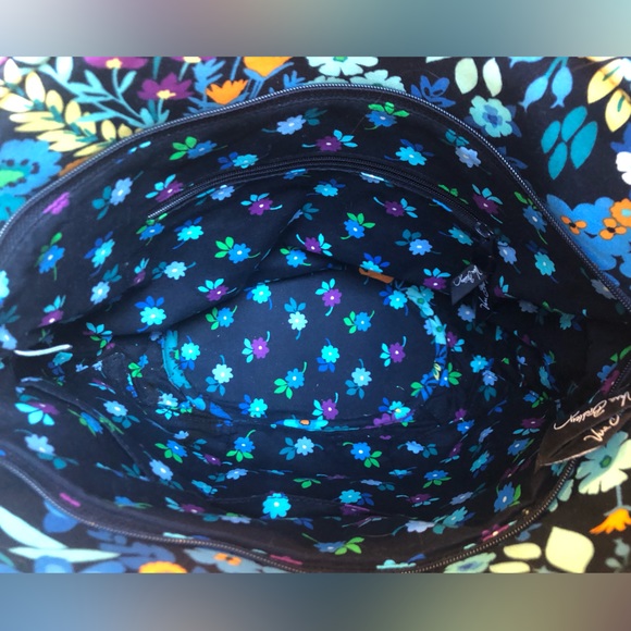 Vera Bradley Tote - Picture 3 of 15